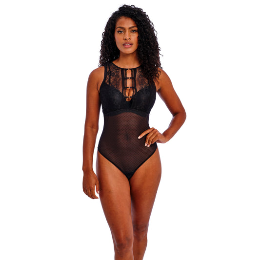 Sydnie Stringbody