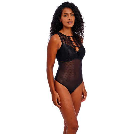 Sydnie Stringbody